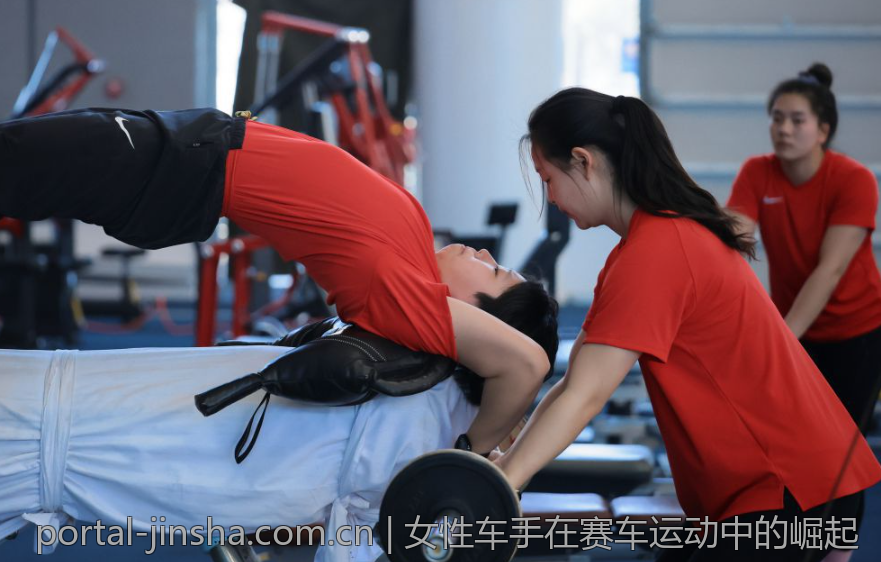 女性车手在赛车运动中的崛起
